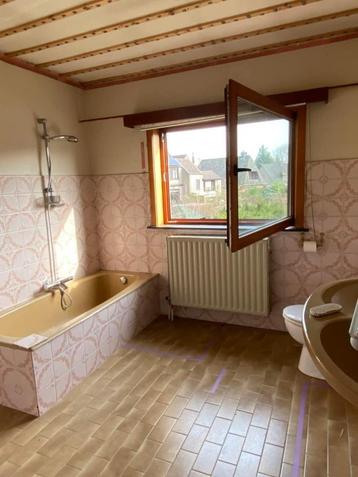 Vintage tegels met bloemen beschikbaar voor biedingen