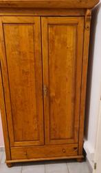 Wuustwezel. Oude massieve kast., Antiek en Kunst, Ophalen