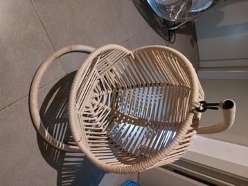 Katten bedjes       µ1g beschikbaar voor biedingen