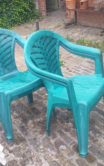Groene tuinstoelen GATIS beschikbaar voor biedingen