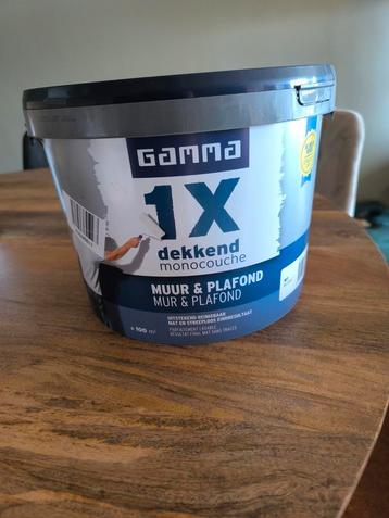 Witte verf gamma 10 liter beschikbaar voor biedingen
