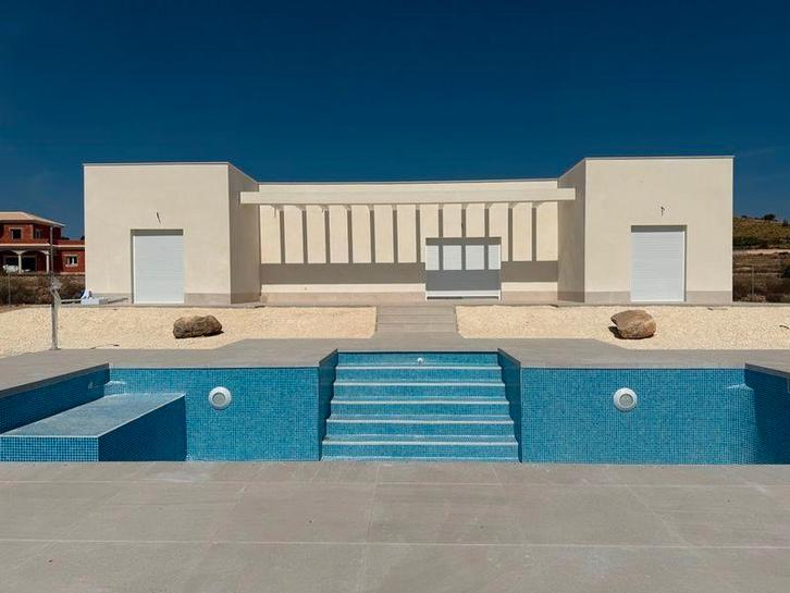 CC0527 - Prachtig nieuwe moderne villa met zwembad, Immo, Buitenland, Spanje, Woonhuis, Landelijk