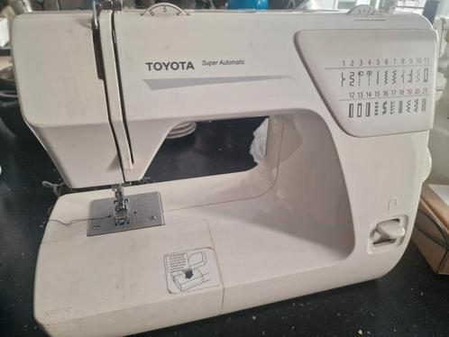 Toyota naaimachine - vaste prijs, Hobby en Vrije tijd, Naaimachines en Toebehoren, Gebruikt, Naaimachine, Ophalen of Verzenden