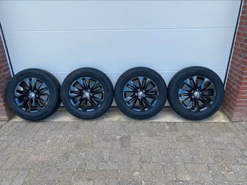 NIEUWE set 17-inch SKODA KODIAQ velgen met winterbanden beschikbaar voor biedingen