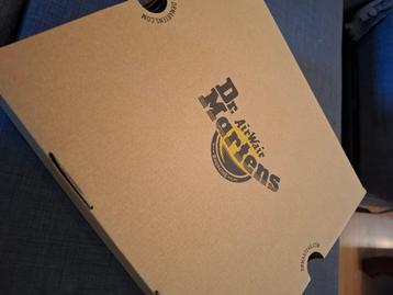 dr martens air wair boots "Chelsea" zwart beschikbaar voor biedingen