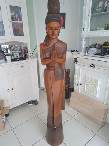 Très belle statue en bois à vendre ! (déesse)