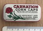 Oud pillendoosje Carnation Corn Caps, Verzamelen, Overige merken, Gebruikt, Overige, Ophalen of Verzenden
