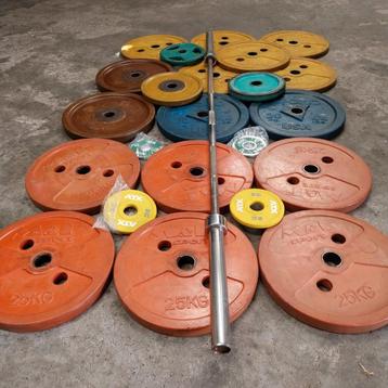 340 Kilo Olympische Rubber Bumper Gewichten + Barbell 220cm  beschikbaar voor biedingen