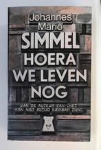 boek Hoera we leven nog Johannes Mario Simmel roman, Boeken, Ophalen of Verzenden