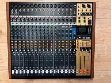 Tascam Model 24 beschikbaar voor biedingen