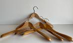 Set van 7 houten hangers, Ophalen, Gebruikt, Hout, Overige typen