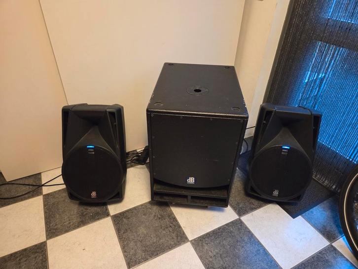 Db technologies opera actieve geluidsset2.1 1xsub15 2x610d, Muziek en Instrumenten, Versterkers | Keyboard, Monitor en PA, Zo goed als nieuw