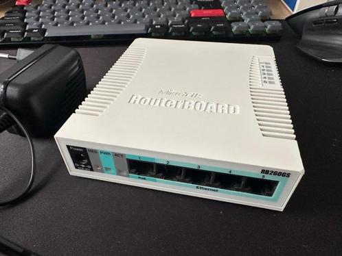 MikroTik RB260GS schakelaar -, Computers en Software, Netwerk switches, Zo goed als nieuw, Ophalen