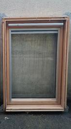 velux 78x118 + raccord + option montage, Ophalen, Gebruikt, Hout