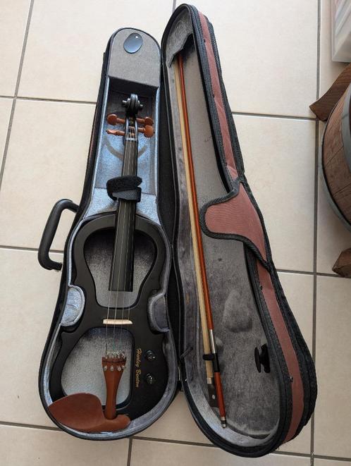 E-viool Harley Benton HBV400BK, Muziek en Instrumenten, Strijkinstrumenten | Violen en Altviolen, Zo goed als nieuw, Viool, 4/4-viool