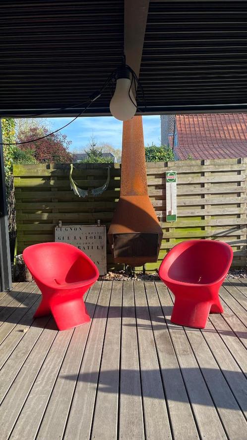 design fauteuil UBLO rood Qui est Paul x2 (int. & ext.), Tuin en Terras, Tuinsets en Loungesets, Gebruikt, Kunststof, Ophalen