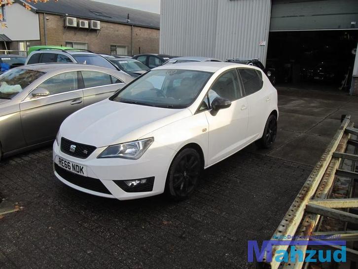 SEAT IBIZA 4 Wit LB9A Linker voor deur portier spiegel raam, Auto-onderdelen, Carrosserie, Deur, Seat, Voor, Gebruikt