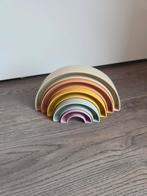 Mushie regenboog stapelspeelgoed, Kinderen en Baby's, Ophalen of Verzenden, Zo goed als nieuw