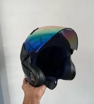 Arai helm met headset en kleurenvizier nieuw beschikbaar voor biedingen