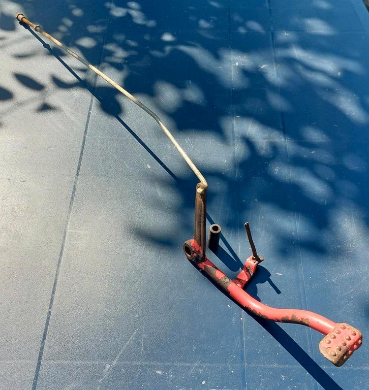 Pédale de frein arrière Aprilia ET 50 Tuareg – 1985, Motos, Pièces | Oldtimers & Ancêtres, Utilisé, Enlèvement ou Envoi