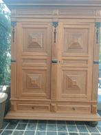 Massief houten halkast of opbergkast met 4 leggers., Ophalen