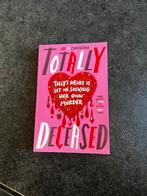 Totally deceased eng boek, Livres, Humour, Comme neuf, Enlèvement ou Envoi