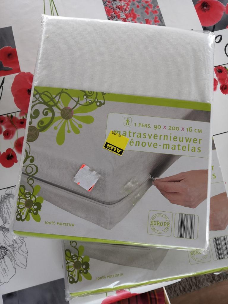 2 Protège matelas d une personne, Maison & Meubles, Enlèvement, Neuf