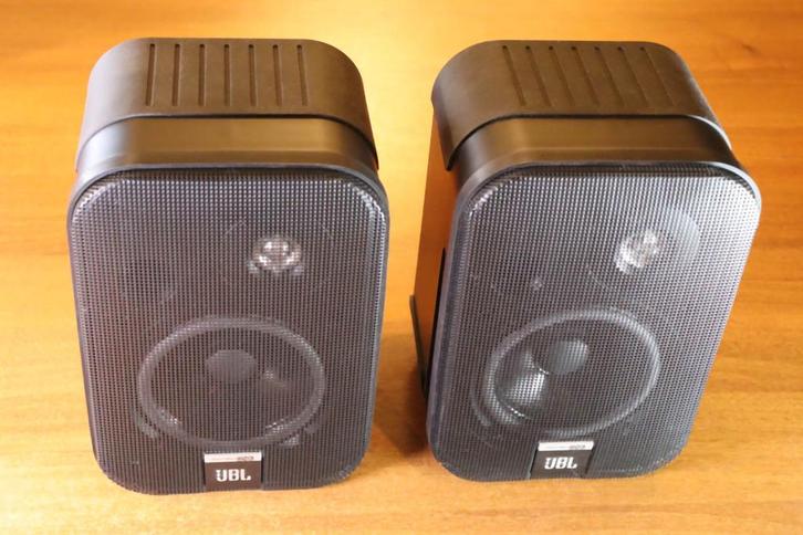 JBL Control ONE, TV, Hi-fi & Vidéo, Enceintes, Comme neuf, Haut-parleurs Frontaux, Arrière ou Stéréo, 60 à 120 watts, JBL, Enlèvement ou Envoi