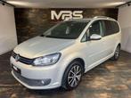 Volkswagen Touran 2.0 CR TDi Highline DSG * 7 PLACES * CAMÉ, Auto's, Zwart, 4 cilinders, Leder, Bedrijf