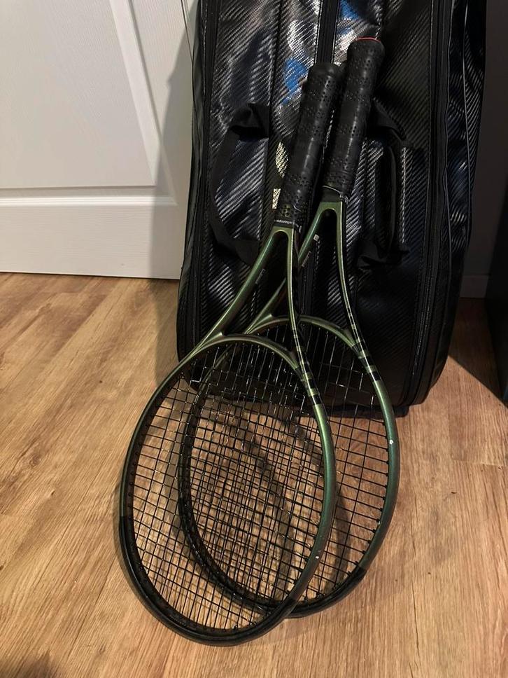 Wilson blade 100L v8 2x, Sport en Fitness, Tennis, Zo goed als nieuw, Racket, Wilson, Ophalen