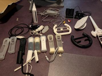 Wii - met accessoires en KOPPELSTUK! beschikbaar voor biedingen