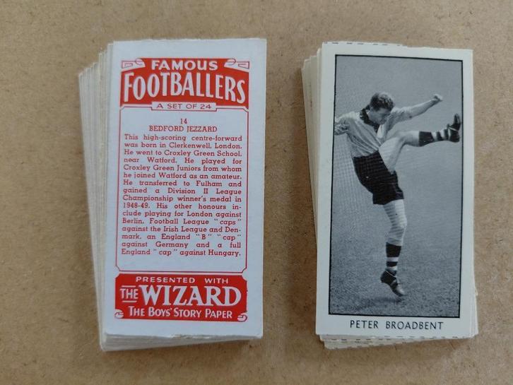 Famous Footballers complete set 24 voetbal chromos ca. 1955, Verzamelen, Sportartikelen en Voetbal, Poster, Plaatje of Sticker