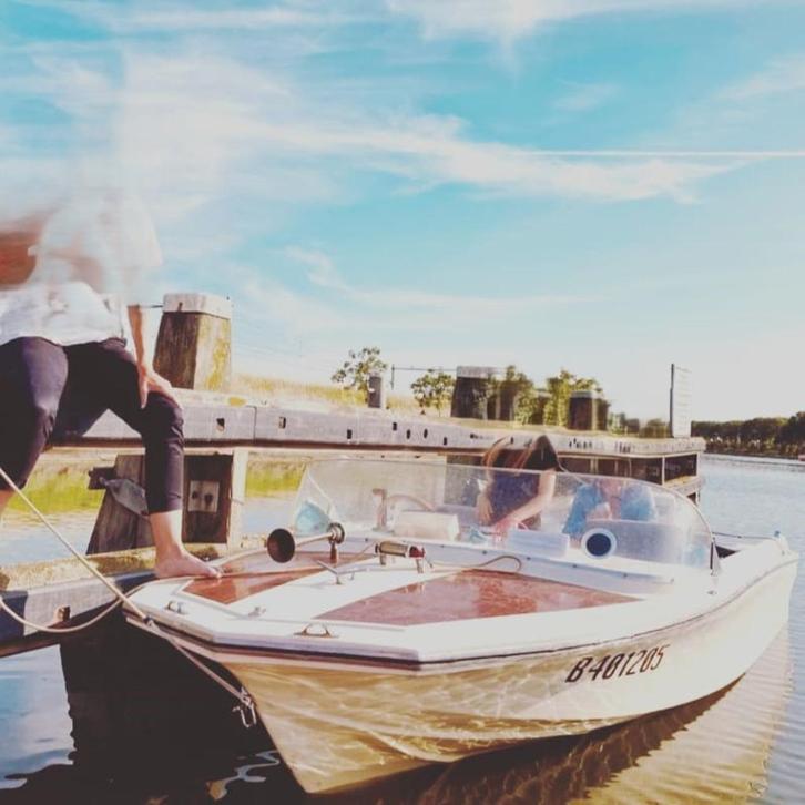 IN PRIJS VERLAAGD *Jeanneau motorboot piece unique*, Watersport en Boten, Motorboten en Motorjachten, Gebruikt, Polyester, Tot 6 meter