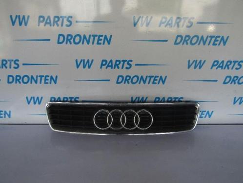 Grille van een Audi A4, Auto-onderdelen, Carrosserie, Audi, Gebruikt, 3 maanden garantie, Ophalen of Verzenden