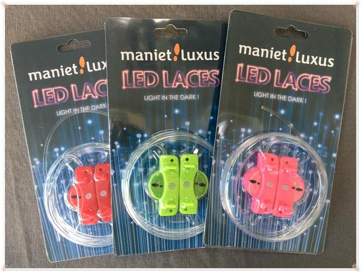 MANIET LUXUS – LACETS LUMINEUX NEUFS – 3 PAIRES, Kinderen en Baby's, Kinderkleding | Schoenen en Sokken, Nieuw, Overige typen