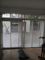 10 Witte houten jaloezien- stores, breedte 7 cm, Ophalen, Gebruikt, 100 tot 150 cm, 200 cm of meer