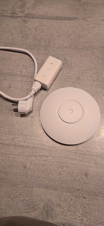 Ubiquity Unify 6 plus met POE adapter beschikbaar voor biedingen