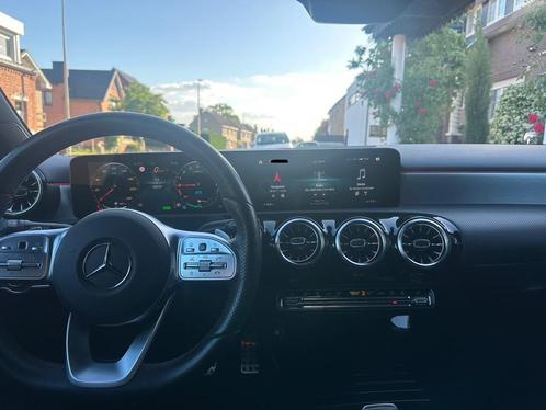 Mercedes-Benz A250e AMG Line – €27.000, Auto's, Mercedes-Benz, Particulier, A-Klasse, Achteruitrijcamera, Adaptieve lichten, Airbags