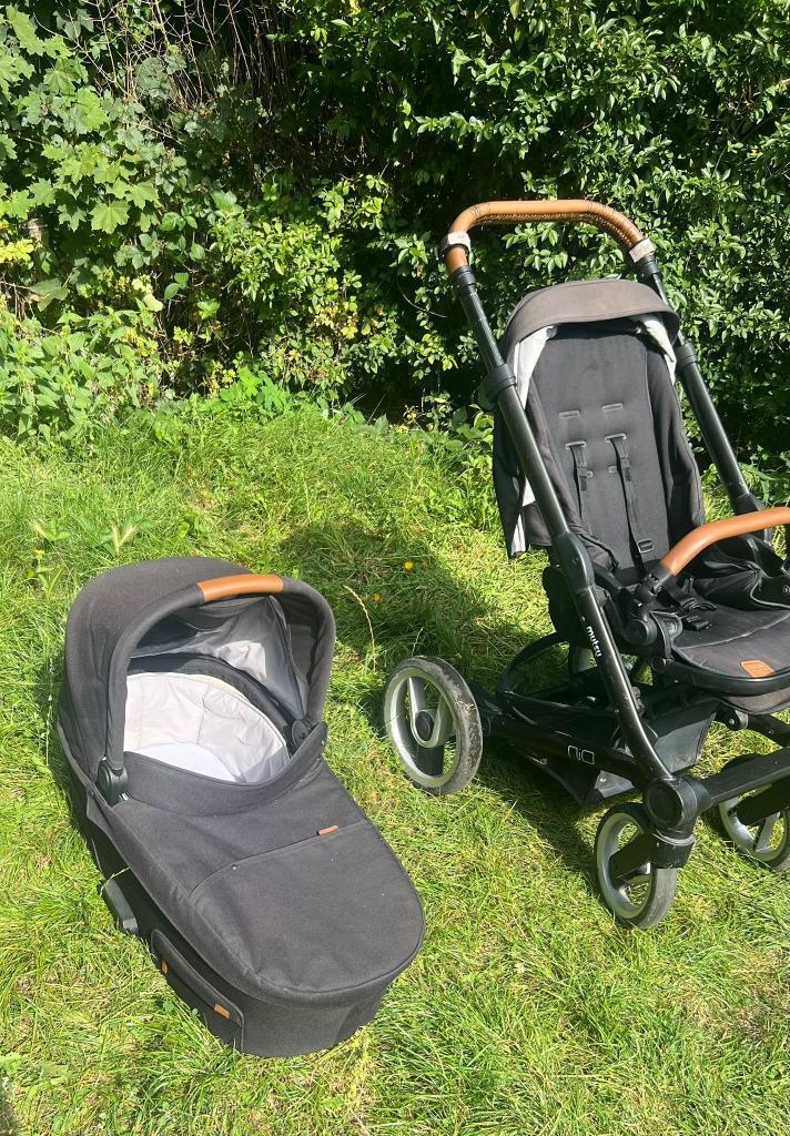 wieg + Buggy Mutsy Nio, Kinderen en Baby's, Kinderwagens en Combinaties, Zo goed als nieuw, Kinderwagen, Mutsy, Luchtbanden, Met reiswieg