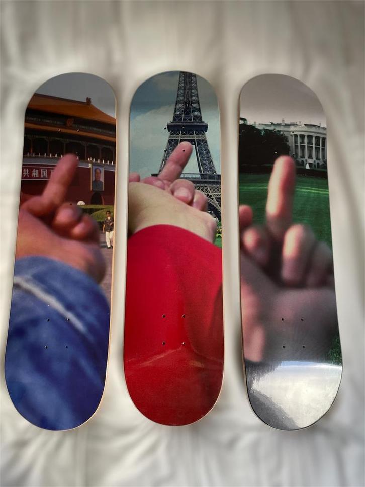 TSR x Ai Weiwei triptiek ´Study of perspective’, 2024, Antiek en Kunst, Kunst | Overige Kunst, Ophalen