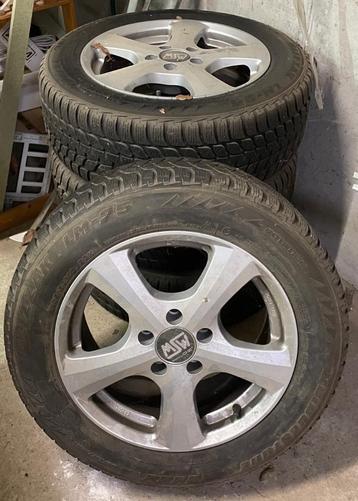 kit jantes+ pneus hiver beschikbaar voor biedingen