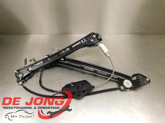 Ruitmechaniek 4Deurs rechts-achter van een Volkswagen Passat, Auto-onderdelen, Ruiten en Toebehoren, Volkswagen, Gebruikt, 3 maanden garantie