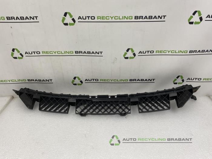 Support pare-chocs arrière centre d'un Volkswagen Beetle, Autos : Pièces & Accessoires, Carrosserie & Tôlerie, Utilisé, 3 mois de garantie