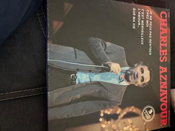 Charles aznavour beschikbaar voor biedingen