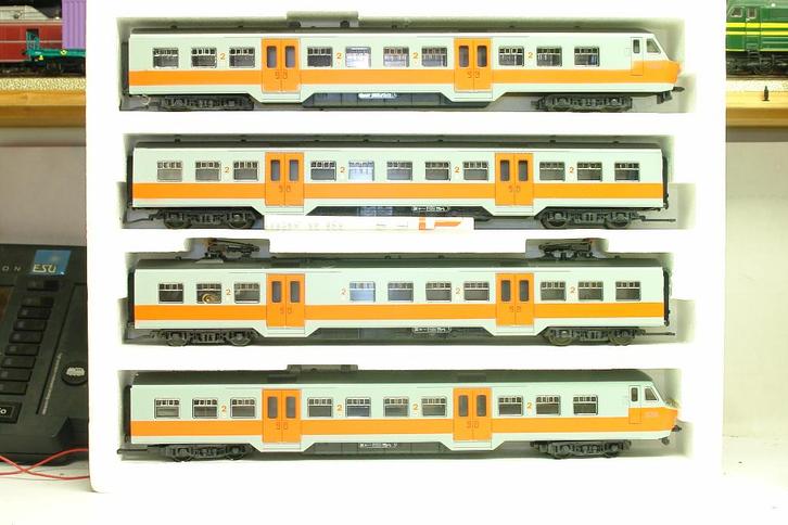 LIMA 149747 GP AM75 826 GRISE/ORANGE SNCB NMBS HO CC/DC, Hobby & Loisirs créatifs, Trains miniatures | HO, Comme neuf, Set de Trains