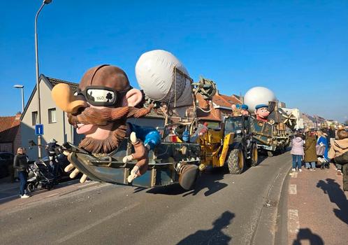 Praalwagen, Kleding | Heren, Carnavalskleding en Feestkleding, Ophalen