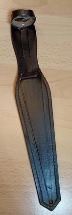 Fourreau en cuir pour une dague ou poignard de 17cm, Envoi, Armée de terre, Épée ou sabre