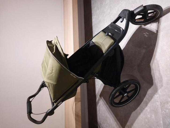 Thule urban glide 2 + regenhoes + adapter, Kinderen en Baby's, Buggy's, Zo goed als nieuw, Regenhoes, Ophalen