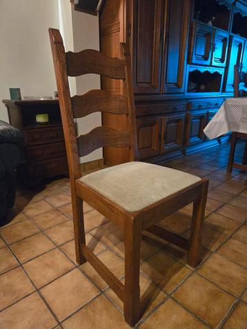 Houten eetkamerstoel met beklede zitting (6 stuks) beschikbaar voor biedingen