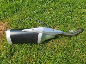 Kawasaki Z750 2007-2012 orginele demper

In nette staat.
 beschikbaar voor biedingen